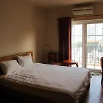 Moonlight Serviced Apartmnet